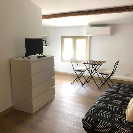 Logement Neuf, Tout Confort, Au Coeur Du Village Saint Didier  Buitenkant foto