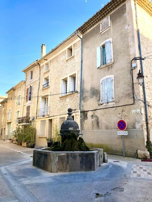 Logement Neuf, Tout Confort, Au Coeur Du Village Saint Didier  Buitenkant foto